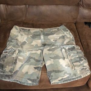 Gently worn mens camo shorts!